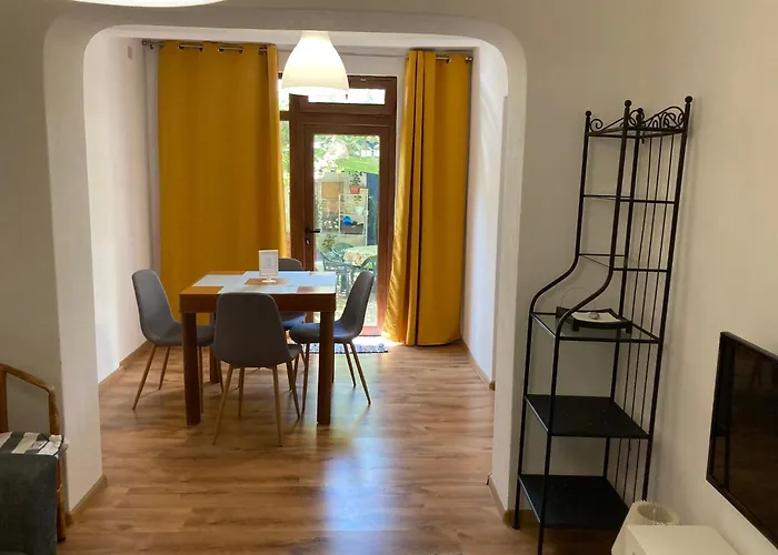 Διαμέρισμα Garden Κάρλοβο